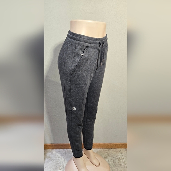 Under Armour Celliant Athletic Gray Pants Women's Size Medium  Wisconsin Badgers - Picture 2 of 8